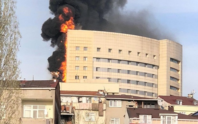 Lángokba borult egy isztambuli kórház- Több beteget evakuláltak