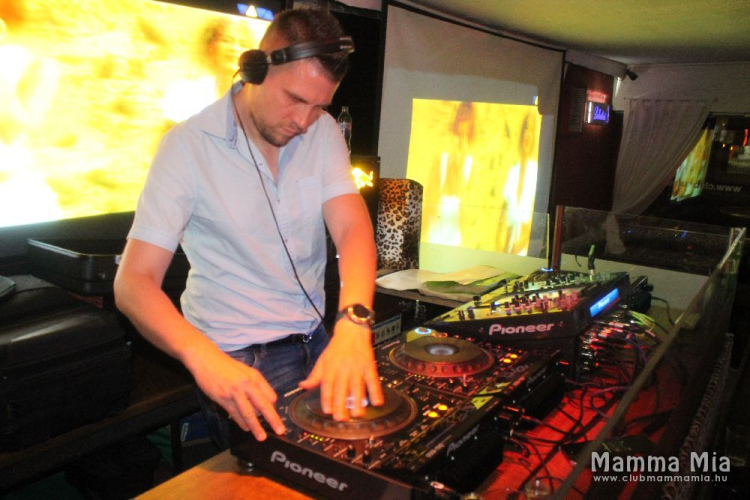 2017.07.21. Mamma Mia Retro Friday Dj:Hubik Fotók:árpika