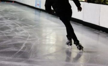 Új műjégpálya nettó egymilliárdból