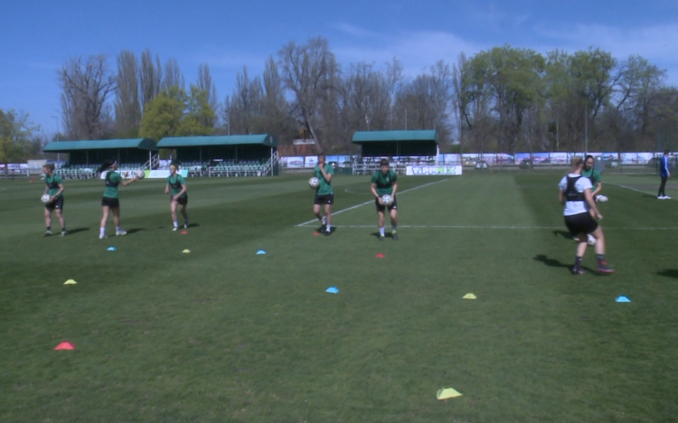 A világ legjobbjai ellen