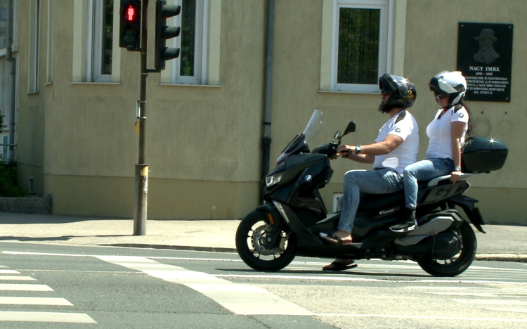 Egyre több a motoros az utakon