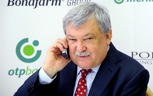 Csányi teljesen kiszáll az OTP-ből? Kivégezték a befektetők a részvényt