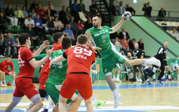 Férfi kézilabda: egy lépéssel közelebb a bajnoki cím
