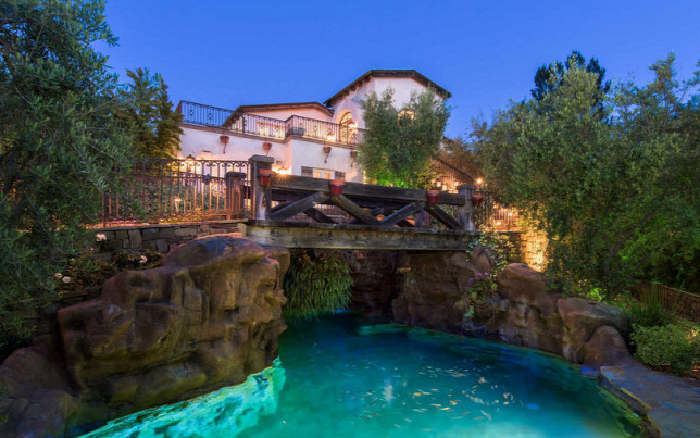 Eladó Tom Cruise egykori otthona