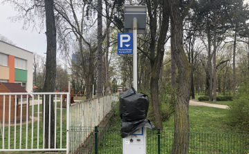 Április 20-ig nem büntetnek