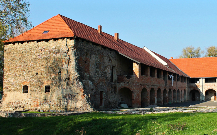 Hamarosan új színeiben pompázhat II. Rákóczi Ferenc szülőháza, a borsi kastély