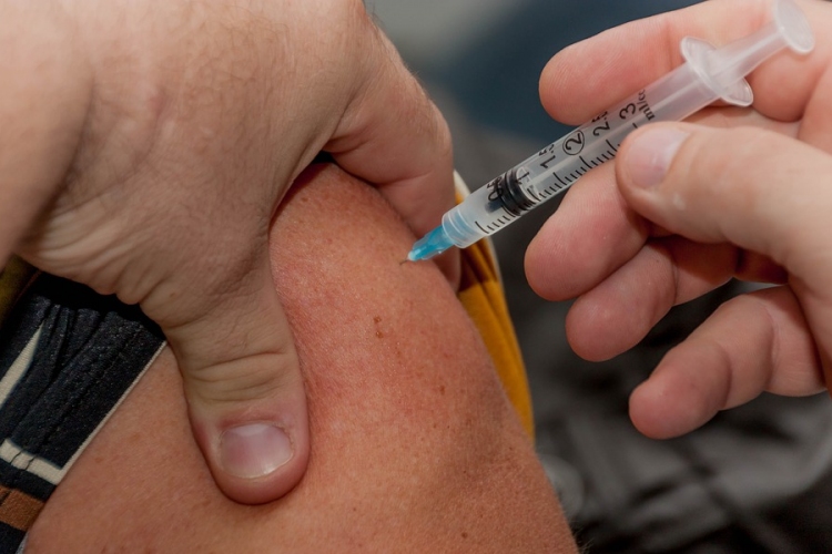 Megjelent a teljes lakosság influenza elleni ingyenes védőoltását biztosító határozat