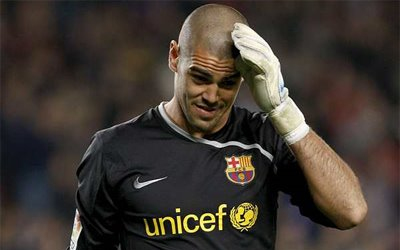 A Barcelona vezetősége támogatja a jövőre távozó Victor Valdést