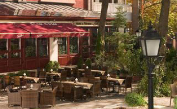 Zenés Grillterasz a Golden Ball Clubban