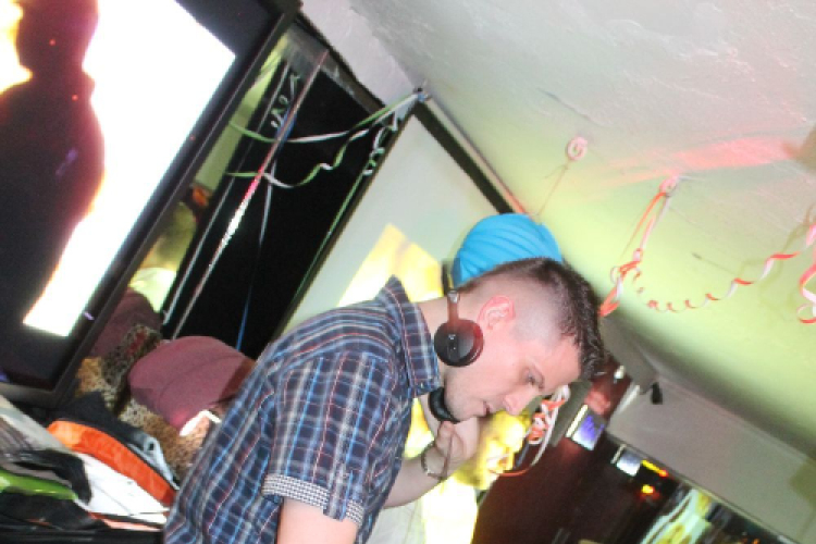 2015.01.02.Mamma Mia Video disco Dj:Hubik & Solymi konga Fotók:árpika