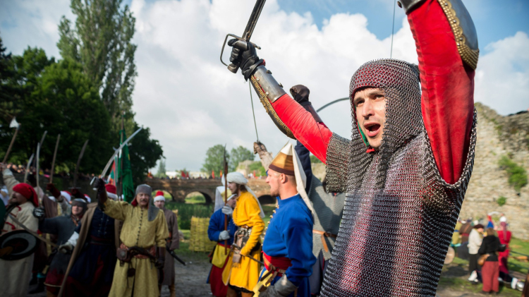 Török-magyar összecsapás a Tatai Patarán 