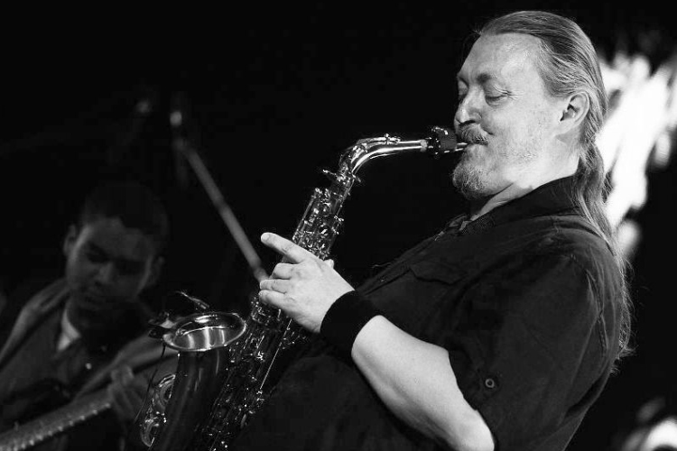Meghalt Gyenes Béla szaxofonos, üzenetet hagyott barátainak 
