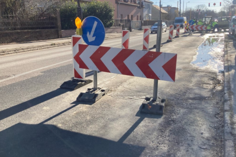 Vezetékjavítási munkák miatt forgalomkorlátozás és időszakos vízhiány lehet a Nagy Imre úton