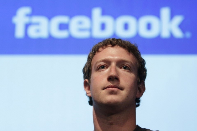 Eladja Facebook részvényeinek egy részét Mark Zuckerberg