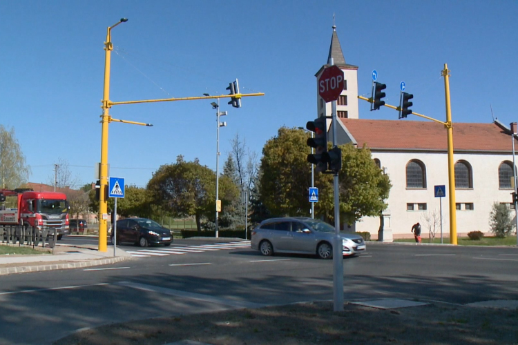 Elkészült a jelzőlámpás csomópont Győrújfalun