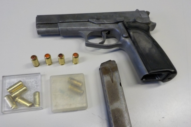 Adyvárosban fenyegetőzött egy férfi pisztollyal