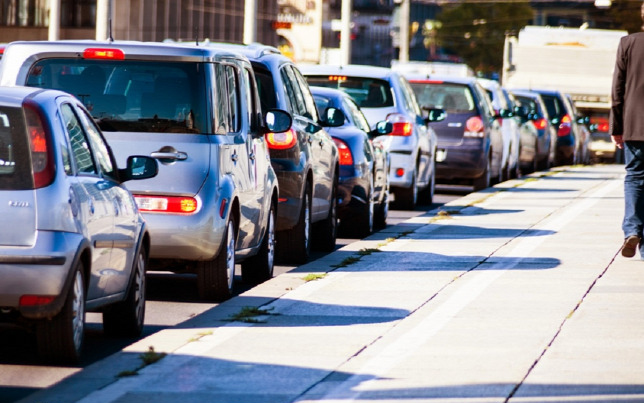 Több kilométeres, óriási dugó van az M0-áson 