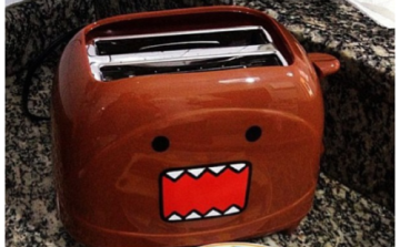 Kenyérpirítóból szabadították ki a tűzoltók a férfi nemiszervét