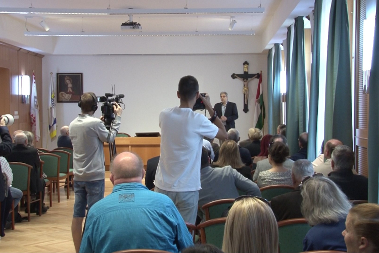 Harminc éve indult újra a Győri Levéltár