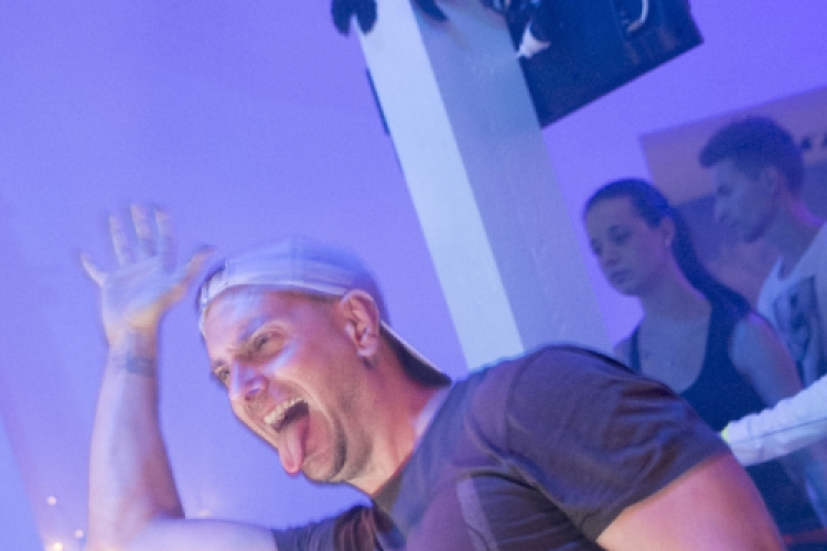 Mundo - Sterbinszky 2015.07.11. (szombat)