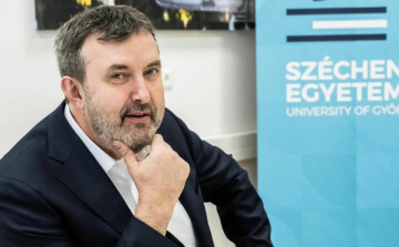 Palkovics Lászlót választották a győri egyetem kuratóriumi elnökének
