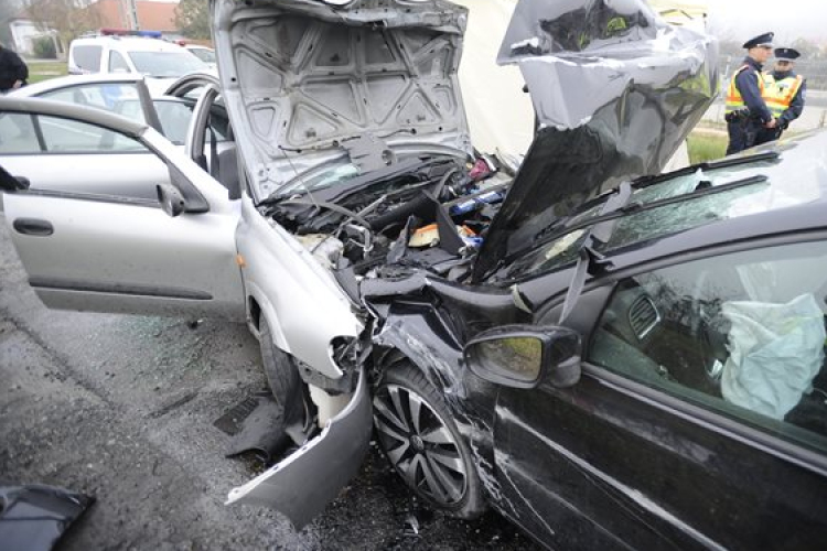 Frontális karambolban meghalt egy nő Isaszegen