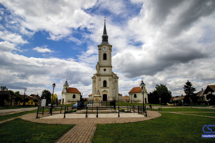 810 éves Mosonszentmiklós