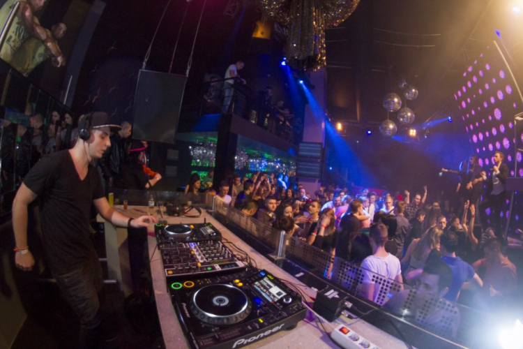 Club Vertigo -  Dave Martin 2014.02.15. (szombat)