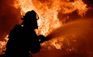 Lángolt egy családi ház Csornán