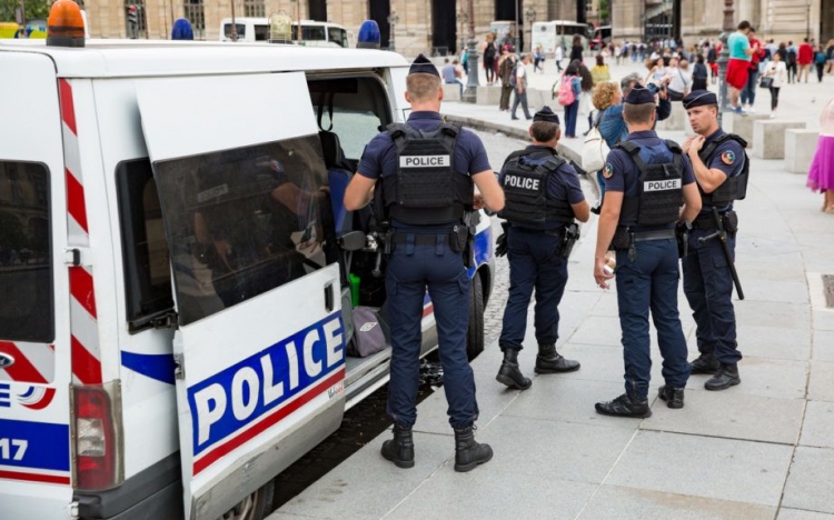 Agyonlőtte társát egy rendőr Párizsban