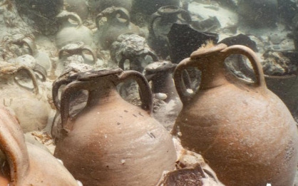 2000 éves amforákat találtak a tenger mélyén 