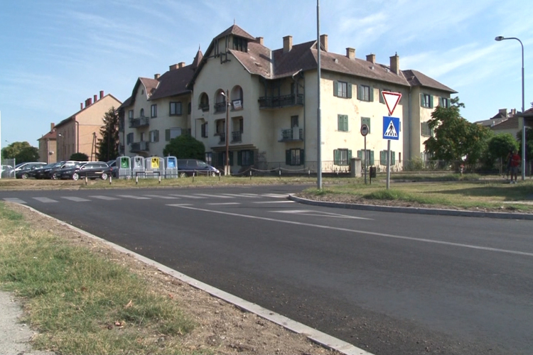 Útátadó szépséghibákkal