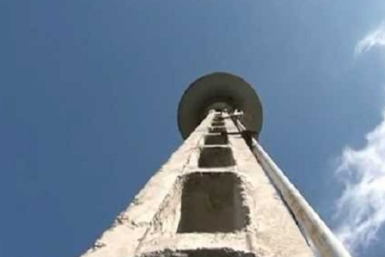 Szirénapróba Rábatamási településen 