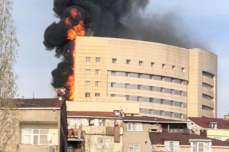 Lángokba borult egy isztambuli kórház- Több beteget evakuláltak