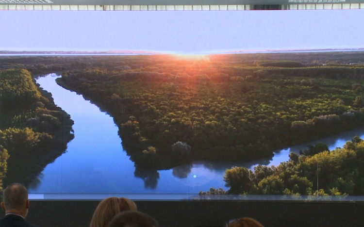 A Duna elválaszt, de a turizmus összeköthet