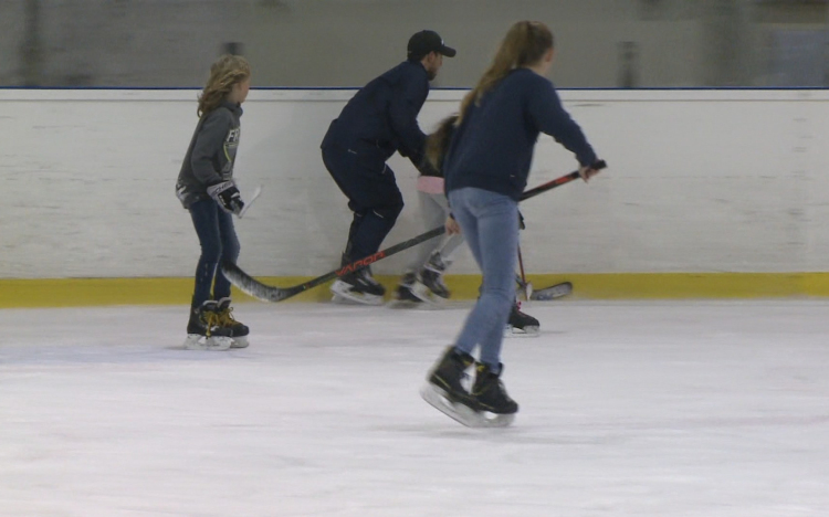 Indul a közönségkorcsolya Győrben