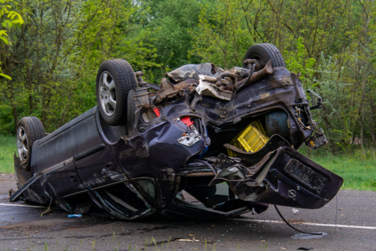 Részeg, jogosítvány nélküli sofőr borult fel autójával Kiskunmajsán 