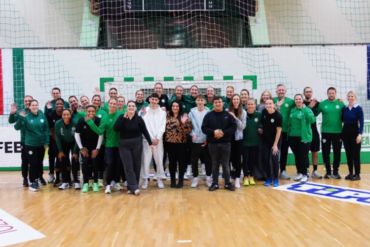 Ajándék mellé élményt is kaptak a fiatalok