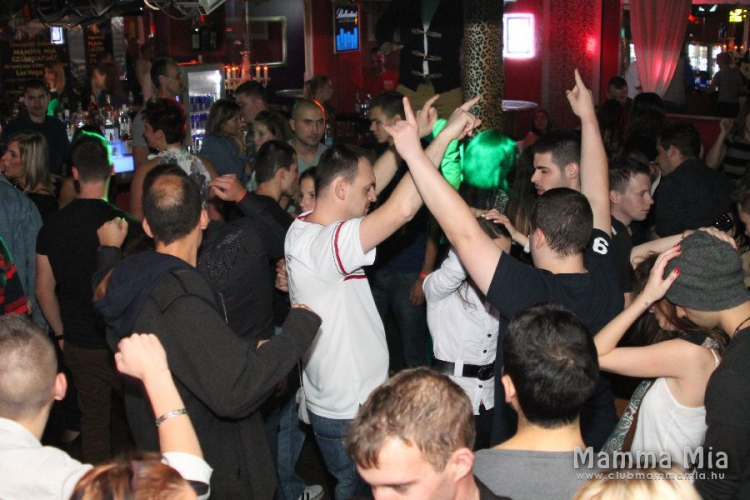 2013.10.25. péntek Mamma Mia Dj:Ice fotók:árpika