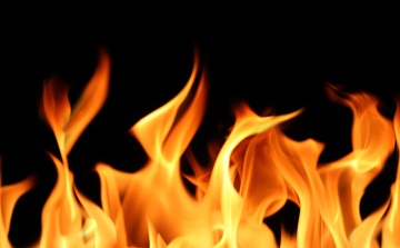 Égett egy családi ház tetőszerkezete Rábaszentmihányon