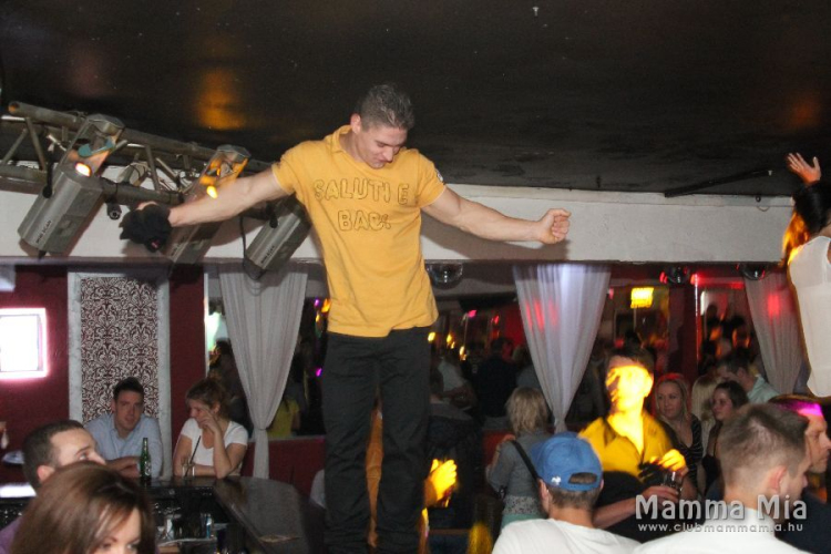 2013.11.01.Péntek Mamma Mia Video Disco Dj:Hubik Fotók:árpika
