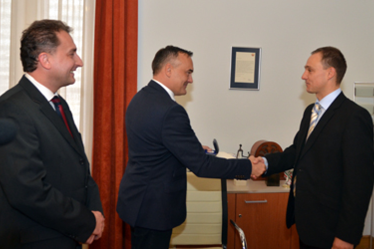 Borkai kitüntette a győri Ironmant