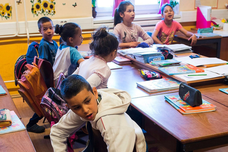 Hátrányos helyzetű gyerekek részére hirdetnek ösztöndíjpályázatot