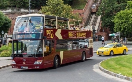 Lopott buszokkal működik a Big Bus Budapesten? 