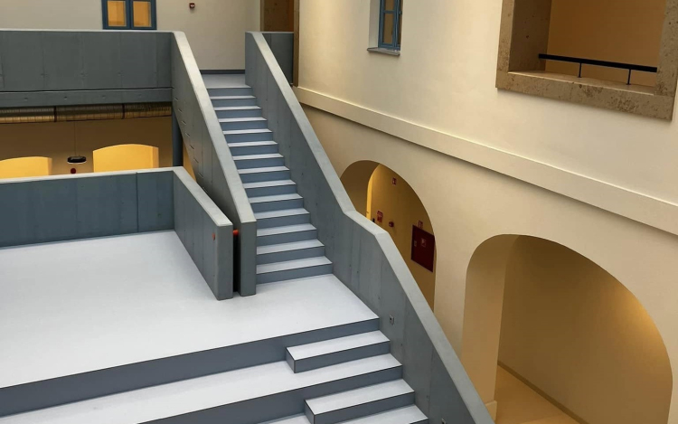 Megújult a piarista iskola otthona