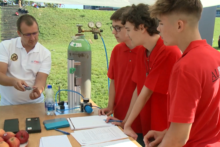 Véget ért a Kreatív Fizikaverseny