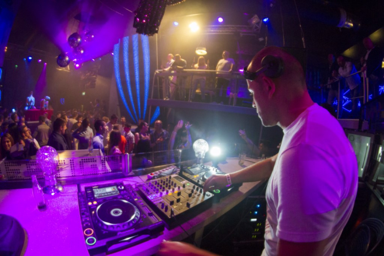 Club Vertigo - All 4 Boys w/ Johnnie Pappa 2014.04.05. (szombat)