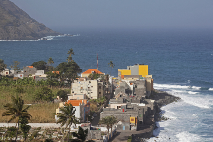 Holtan találtak egy fiatal magyar lányt a Zöld-foki szigeteken