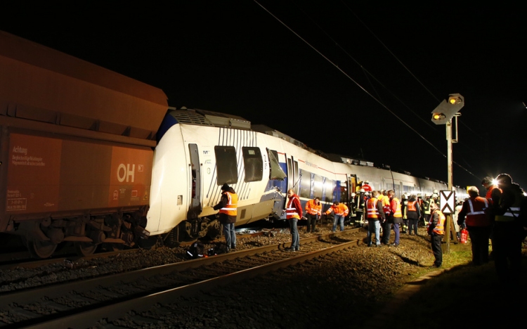 Tragikus vonatbaleset Németországban