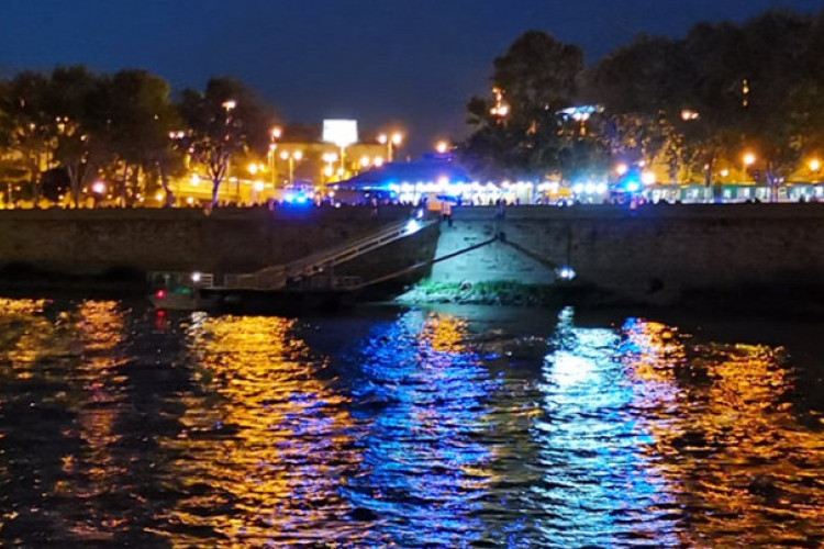 Kövekre zuhant egy ember a rakparton 